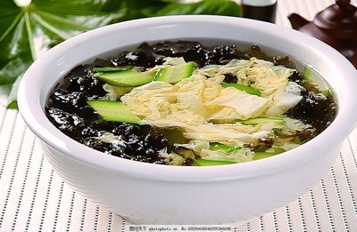 Seaweed and Egg Drop Soup